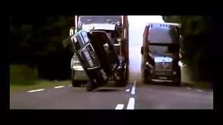 Audi A8 vs Mercedes E Class (Transporter 3)