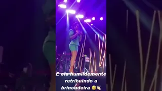 Em pleno show de maiara e maraisa fã pede pra maiara trocar Fernando por ele .. 👀 ❤