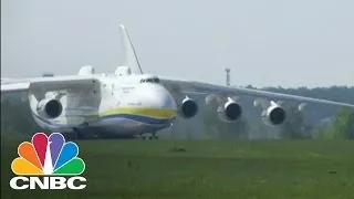 Anatov An-225: The World's Largest Plane Takes Off | CNBC