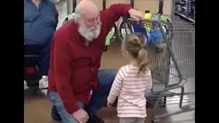 Little Girl Runs Up To ‘Santa’ At Grocery Store, His Response Will Melt Your Heart