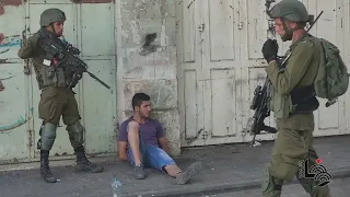 قوات الاحتلال تحتجز شابين فلسطينيين خلال مواجهات في مدينة الخليل