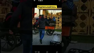 Боб Хартли приехал в Омск на экскурсию! и здоровается со всеми болельщиками! топ тренер!