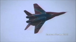 Стрижи МиГ-29 х 5 МАКС 2013