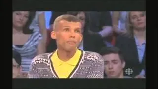 Stromae parle de son père et du génocide et il cite Corneille 2014 new