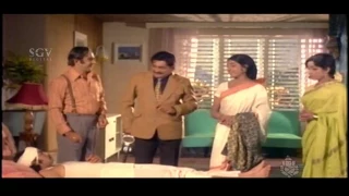 Puttanna Kanagal Movie Scenes | Aarathi Treats Nanjunda Scenes | Edakallu Guddada Mele Movie