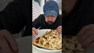 Вы когда нибудь видели такую большую алатскую самсу? 😱🤤#макспловцентр #плов #алматы #maxplovcenter