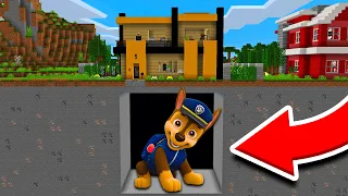 APARECE CHASE PAW PATROL GIGANTE DEBAJO DE MI CASA EN MINECRAFT 😱