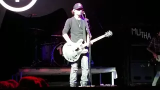 Tucker Beathard *Fight Like Hell* Columbus, OH 4/8/17