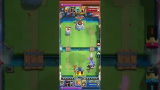 🔥ТЁМНЫЙ ПРИНЦ ФЛЕКСИТ ПОД astral step! КАК ЖЕ ОН ЧУВСТВУЕТ... #клеш #клешрояль #clashroyale #shorts