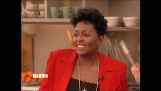 The Martha Stewart Show - S1 E66 12 Days of Christmas, Anita Baker, Petkeeper Marc Morrone