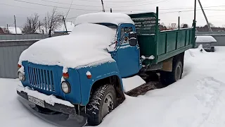 Оживил Газ 53 после зимы.