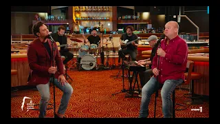 Tino Martin & Paul de Leeuw – Ik Wil Niet Dat Je Liegt (Acoustic Casino Sessions)