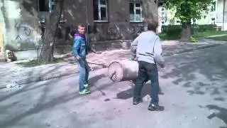 Мега взрывпакет. Это по нашему.mp4