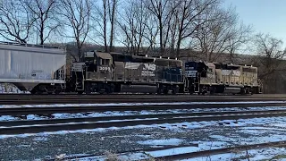 Norfolk Southern High Hood GP38-2 5004 and GP40-2 3099 Lead H66 into Allentown Yard 1/20/20