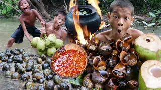 Primitive Technology - Kmeng Prey - Cooking Snails With Coconut
