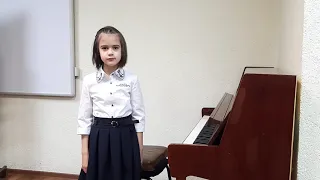 Гладкова Ульяна (8 лет) Е. Ботяров "У пони длинная челка" из м/ф "Пони бегает по кругу"