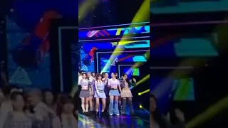 #TWICE #MOMO & #CHAEYOUNG dancing to Pink Venom for a second on Inkigayo #fyp #trending #kpop #short