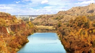 Осень на искуственном русле р.Ингулец . г.Кривой Рог.