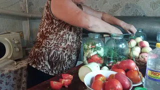 Маринованные помидоры с кабачками