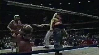 The Fabulous Ones Destroy The Moondogs