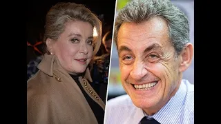 "Elle est belle hein" : Nicolas Sarkozy en extase face à Catherine Deneuve lors d'une...