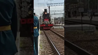 Ретропоезд "Победа" прибыл на перрон железнодорожного вокзала Краснодар 1