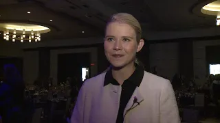 Kidnapping survivor Elizabeth Smart shares story with women in Louisville