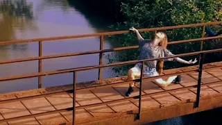 ON THE BRIDGE. Contemporary dance Kristina Rogozina.