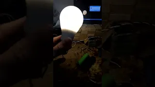 Ліхтарик з ЛЕД-лампи на двох літій-іонних акумуляторах