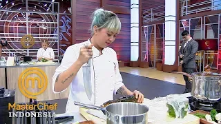 MASTERCHEF INDONESIA - Kai Ungkap Rasanya Kali Pertama Mengolah Lobster Hidup | TOP 2 | 9 Juni 2019