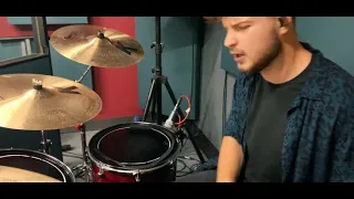 Green Day - American Idiot (drums and bass cover)