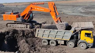 Hitachi Zaxis 470H Excavator Loading Trucks || World Earthmovers ||