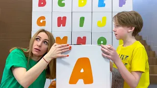 Eli and parents are learning the English alphabet ABC. Useful video for children