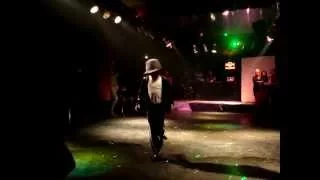 Boy dancing like Michael Jackson.  Мальчик танцует как Майкл Джексон