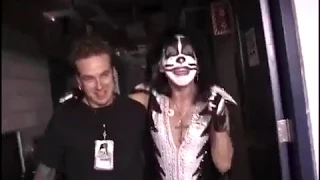 KISS Peter Criss 2000 DESTROYING His Drum Kit FAREWELL TOUR HQ