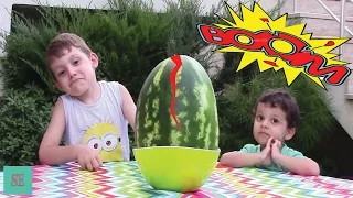 Арбуз челлендж Взрываем арбуз резинками Супер взрыв Видео для детей Exploding watermelon challenge