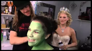 Fly Girl: Backstage at "Wicked" with Lindsay Mendez, Episode 1: 'Greenifying' with the Fam