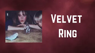 Big Thief - Velvet Ring (Lyrics)