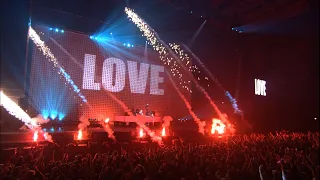 DJ Tiesto feat. BT - Love Comes Again (Original Mix), Bluray 1080p (Tiesto live at Copenhagen, 2007)