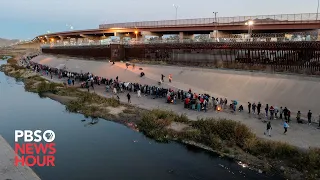 U.S. immigration officials face surge of asylum seekers near El Paso