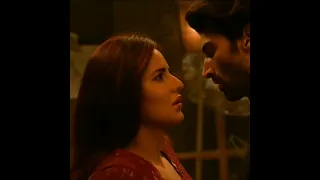 Aditya Roy Kapur Kiss to Katrina Kaif | Fitoor Movie Romance | #kiss #katrinakaif #adityaroykapoor