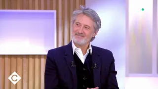 Les personnages mythiques d'Antoine De Caunes - C à Vous - 30/03/2021