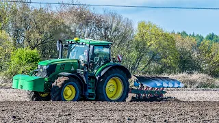 John Deere 6215R+ Kverneland 5 Furrow plough:Furrows from above 4KUHD!