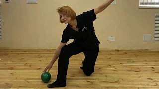 Цікаві вправи з м‘ячем для дітей. Елементи художньої гімнастики.