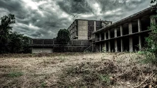 SECRET GOVERNMENT FACILITY IN WOODS  (ABANDONED)