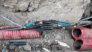 Překoply jsme kabel s elektrikou , Oprava kabelu s elektřinou