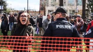 'Wall' at Vancouver pro-Trump rally keeps out protesters