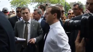 Трусливый Медведев наказал людей на камеру  Денег нет виноват Навальный  Камеди клаб, Самое лучшее в