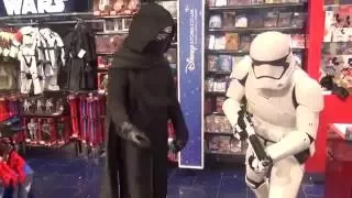 Kylo Ren goes to the mall