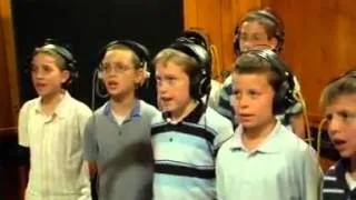 Shira Chadasha Boys Choir 2 Haboitchim Music Video